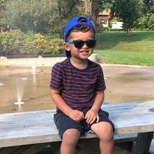 Meet your Posher, Claudia